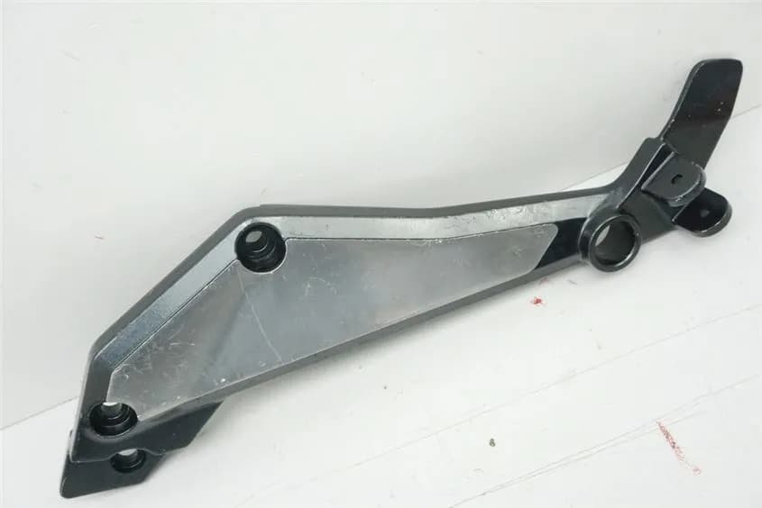 KAWASAKI GPZ 1100 ZXT10E FUßRASTENPLATTE LINKS HALTER FUßRASTE FUßRASTENTRÄGER