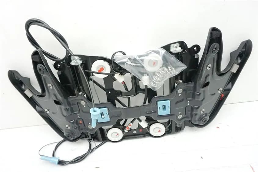 SUZUKI AN 650 ABS WVBU BURGMAN EXECUT HALTER WINDSCHILD MECHANIK VERSTELLER