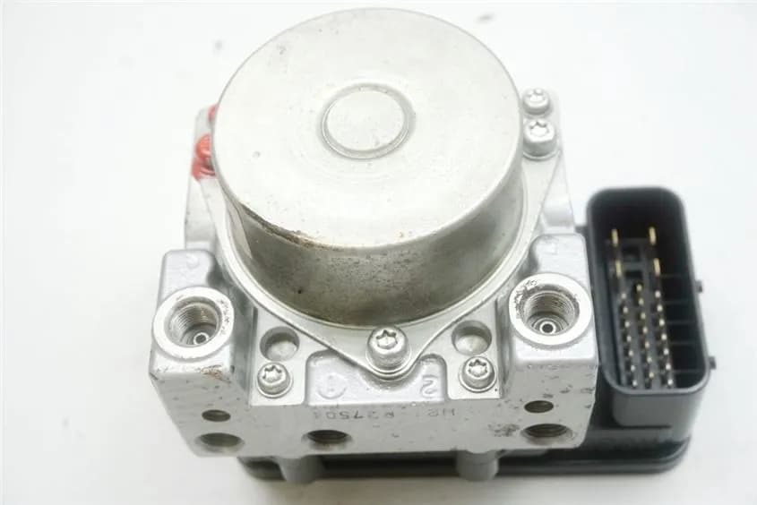 HONDA NC 700 S SA RC61 ABS PUMPE STEUERTEIL DRUCKMODULATOR