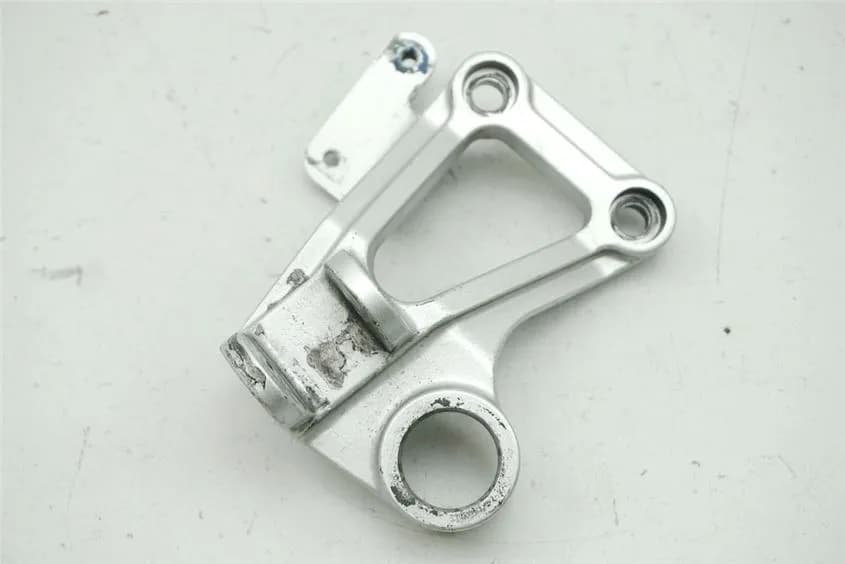 KAWASAKI GPZ 600 R NINJA ZX600A FUßRASTENTRÄGER SOZIUS RECHTS HALTER FUßRASTE