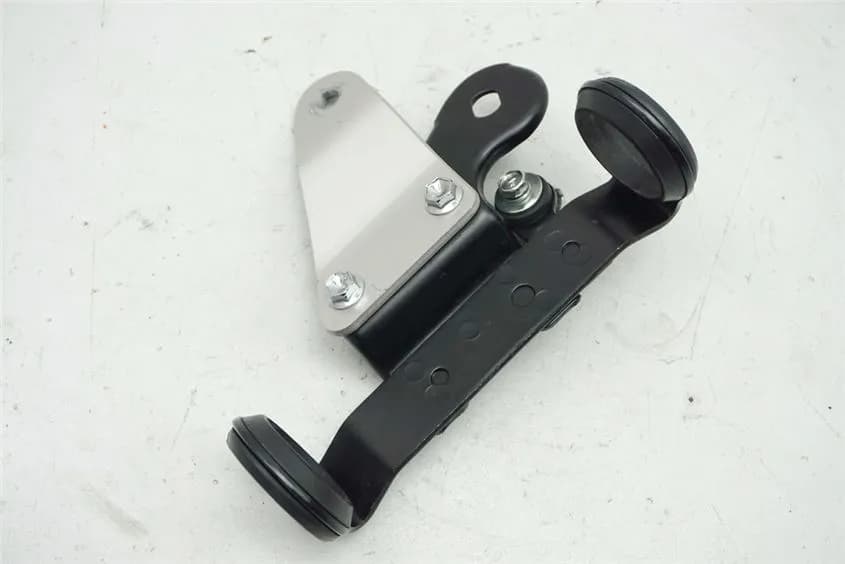 SUZUKI GS 500 E GM51B HALTERUNG SCHEINWERFER RECHTS TRÄGER HALTEPLATTE