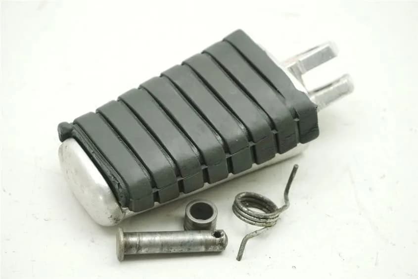 YAMAHA XV 1100 3LP VIRAGO FUßRASTE FAHRER LINKS