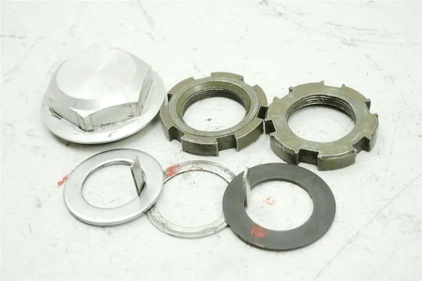 YAMAHA MT-01 RP12 MUTTER LENKKOPF GABELBRÜCKE SICHERUNG