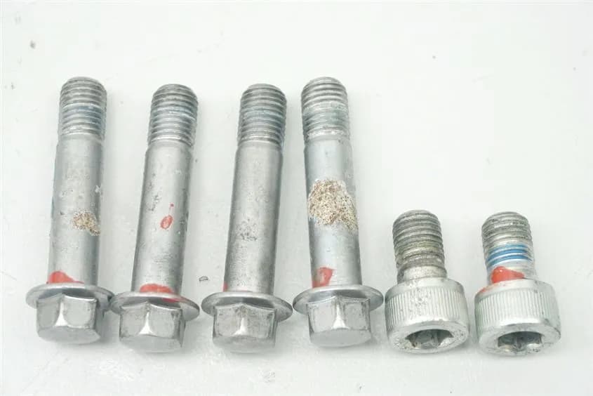 KAWASAKI VN 1600 CLASSIC VNT60A SCHRAUBEN BREMSSATTEL VORN & HINTEN