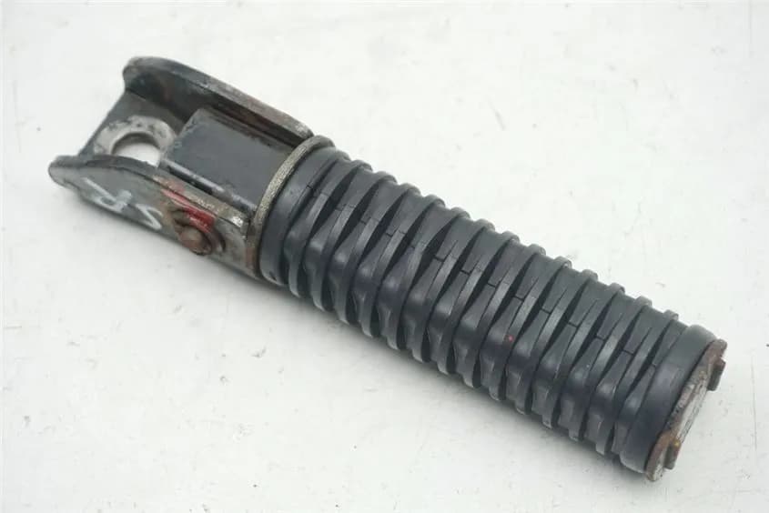 HONDA CB 650 C RC05 FUßRASTE SOZIUS RECHTS HALTER FUßRASTE