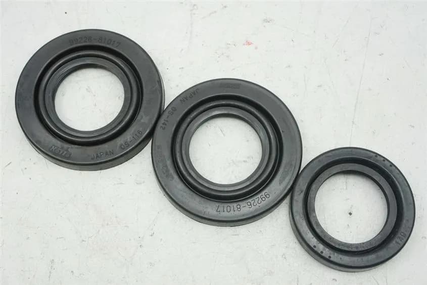 SUZUKI GSX-R 600 WVCV ABDECKUNG SCHEINWERFER GUMMI COVER KAPPE