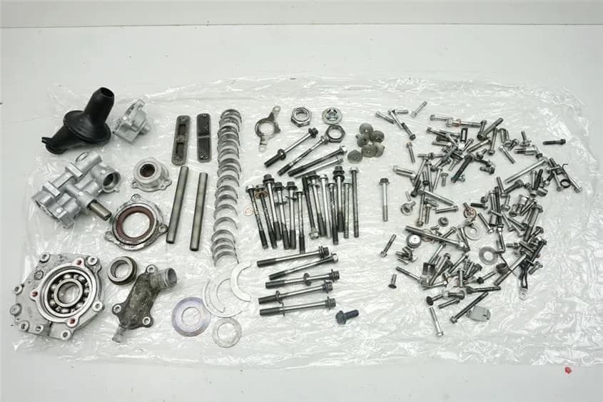 SUZUKI GSX-R 600 WVCV SCHRAUBEN & KLEINTEILE - MOTOR