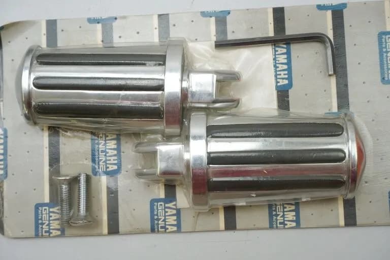 YAMAHA FUßRASTEN FAHRER ZUBEHÖR - ORIGINAL - NEU