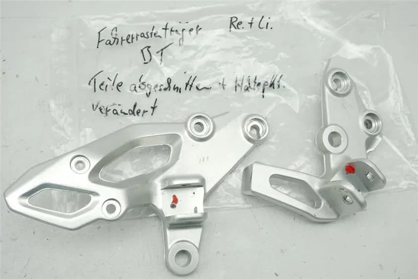 BMW R 1200 RS R12WR (LC) FUßRASTENTRÄGER FAHRER HALTER FUßRASTE FUßRASTENPLATTE