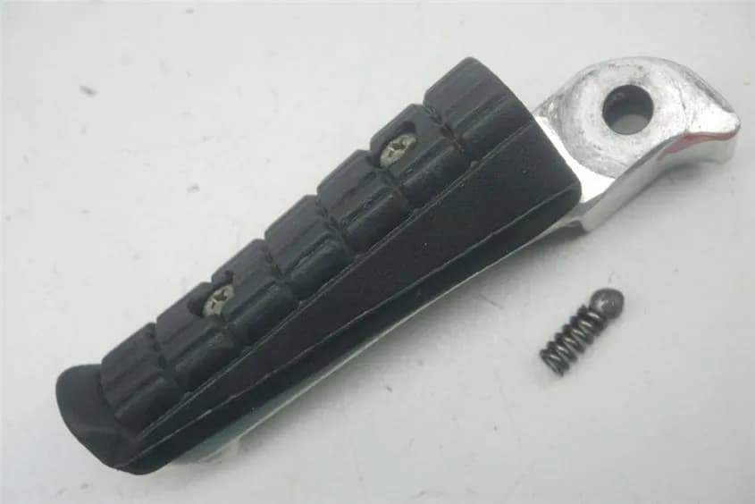 YAMAHA XJ 600 S RJ01 DIVERSION FUßRASTE SOZIUS RECHTS FOOTREST