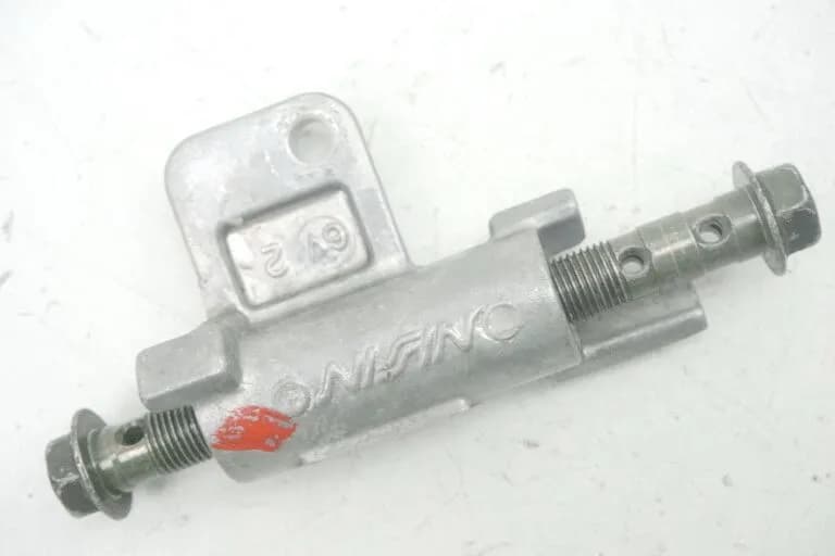 SUZUKI GSF 600 BANDIT GN77AB BREMSVERTEILER BREMSZYLINDER