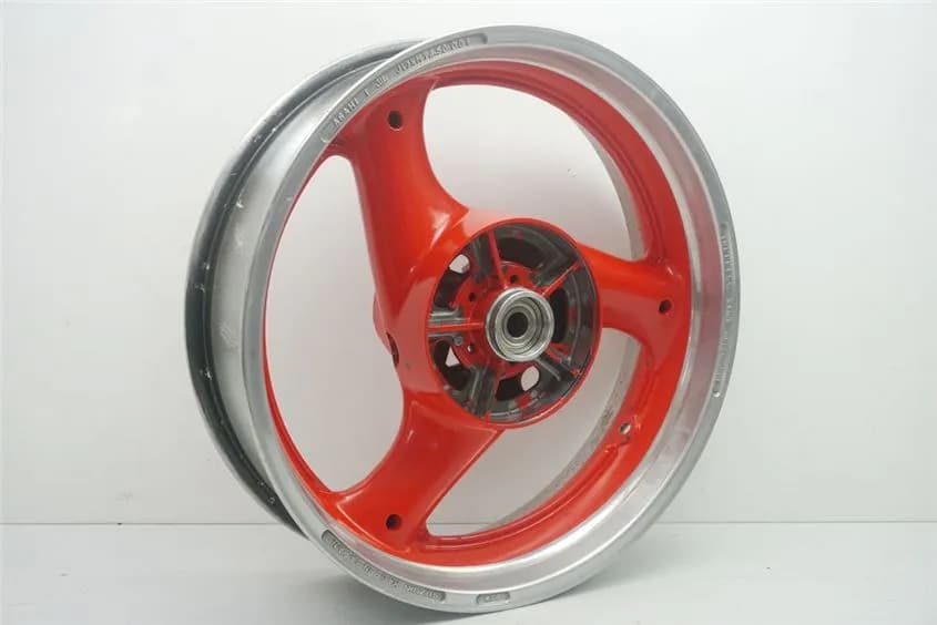 SUZUKI GSF 600 BANDIT GN77AB FELGE HINTEN HINTERRAD WHEEL