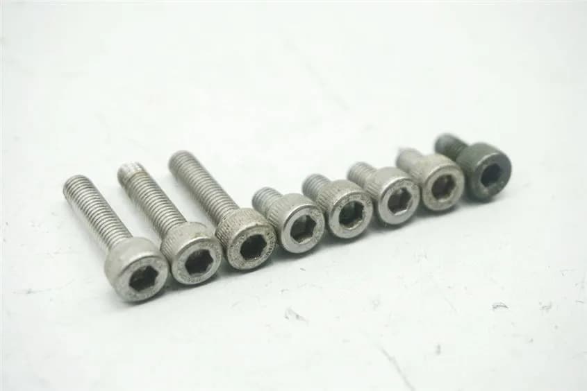 YAMAHA XJR 1300 RP02 SP SCHRAUBEN TANKDECKEL