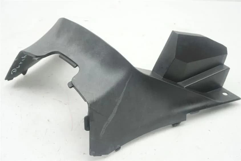 SUZUKI UH 125 CC BURGMAN K7-L3 VERKLEIDUNG FUßRAUM SITZBANK UNTEN ABDECKUNG COVER