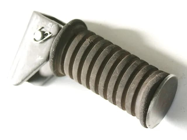 KAWASAKI BN 125 A ELIMINATOR FUßRASTE SOZIUS RECHTS