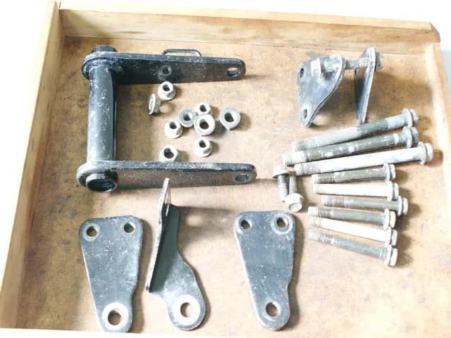 KAWASAKI BN 125 A ELIMINATOR MOTORHALTERUNG HALTERUNG