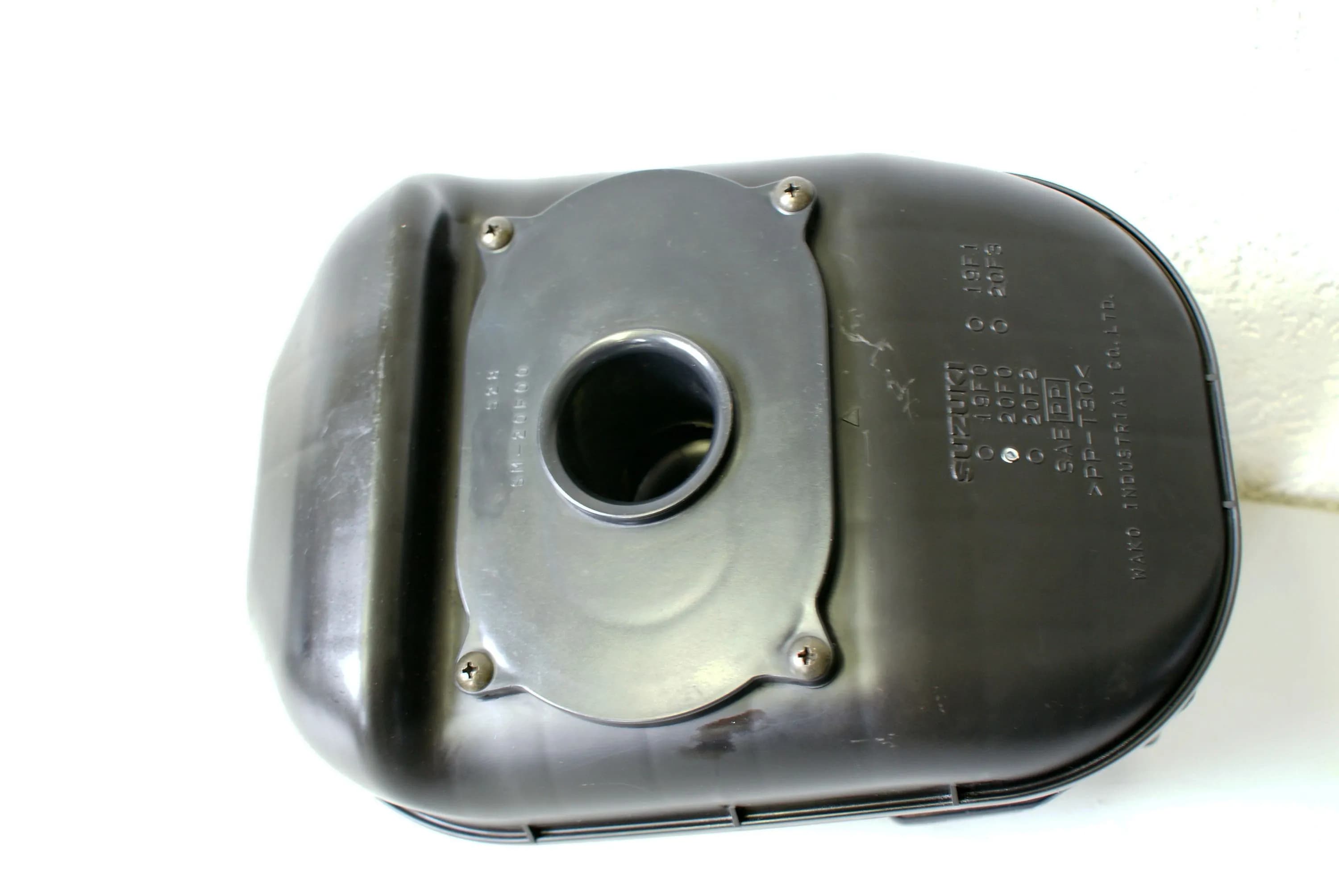 SUZUKI SV 650 AV AIRBOX LUFTFILTERKASTEN 99-02
