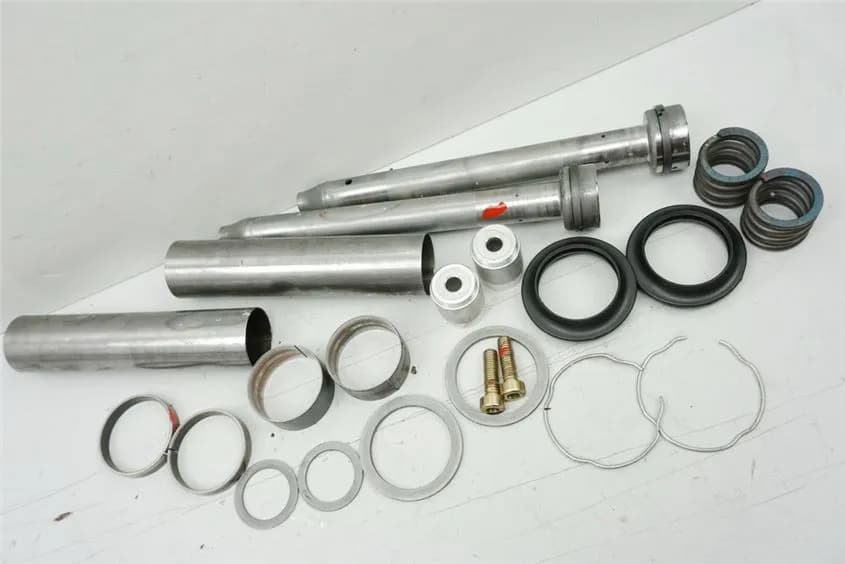 SUZUKI GSX 600 F AJ GABEL INNENTEILE DÄMPFER FEDER KARTUSCHE