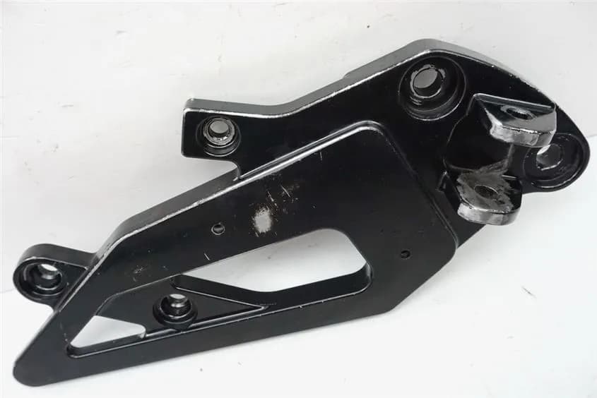 KAWASAKI GPZ 500 S EX500D FUßRASTENTRÄGER FAHRER RECHTS HALTER FUßRASTE