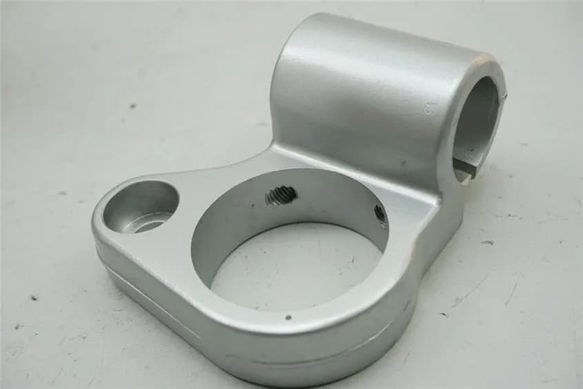 SUZUKI GSXF 600 GN72AB HALTER LENKERSTUMMEL RECHTS KLEMMUNG - 56211-19C01