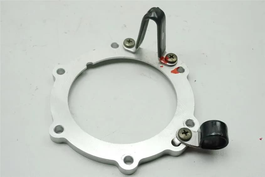 YAMAHA FZ1 S RN16 FAZER HALTERUNG BENZINPUMPE RING KRANZ HALTEPLATTE