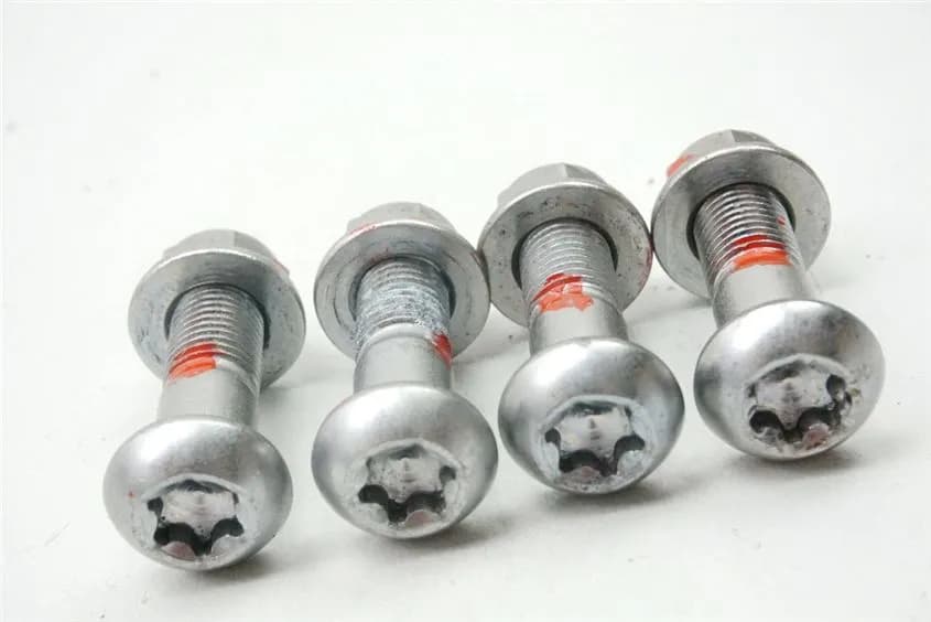 YAMAHA FZ1 S RN16 FAZER SCHRAUBEN HECKRAHMEN RAHMEN