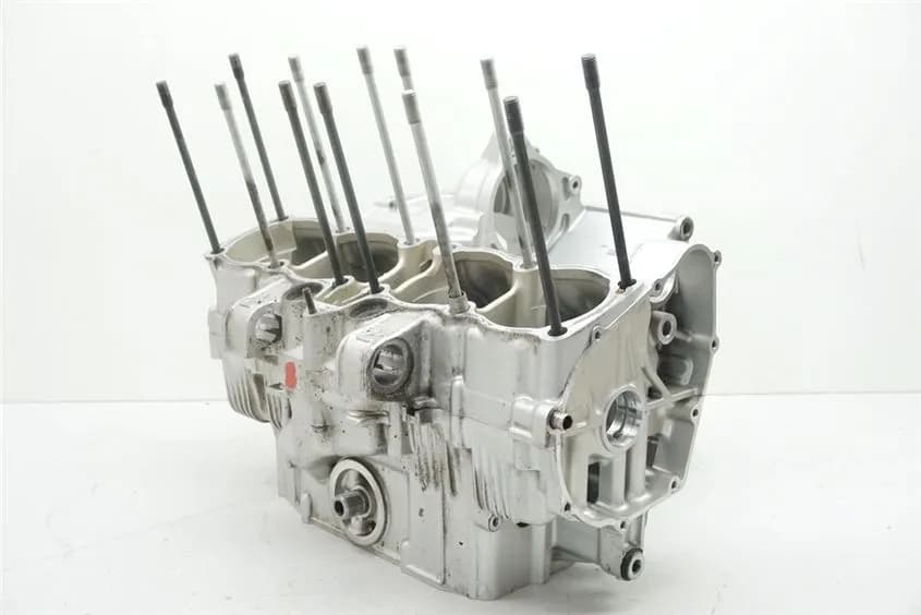 SUZUKI GSX 1100 G GV74A MOTORGEHÄUSE MOTORBLOCK CRANKCASE
