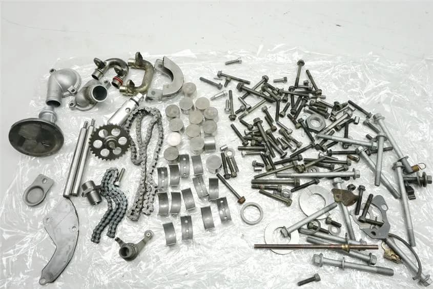 YAMAHA R6 RJ03 SCHRAUBEN KLEINTEILE - MOTOR