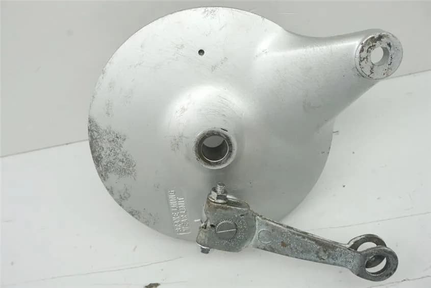 SUZUKI GZ 125 MARAUDER BREMSTROMMEL BREMSANKER BREMSBACKEN