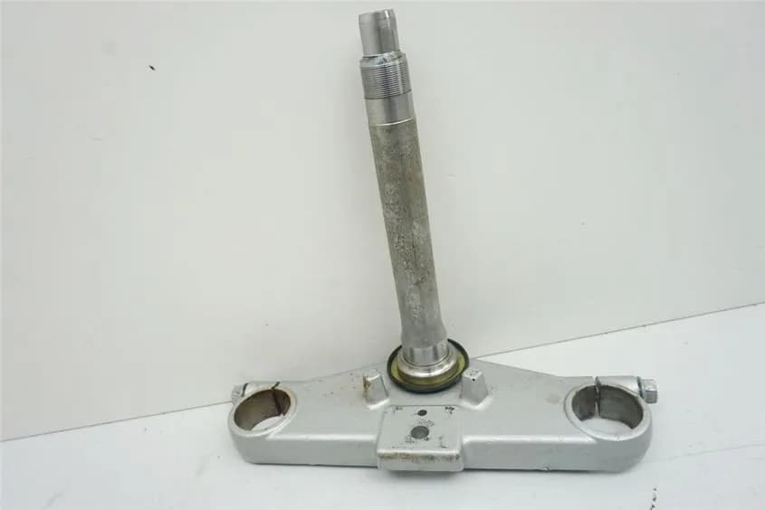 SUZUKI GZ 125 MARAUDER GABELBRÜCKE UNTEN GABEL FORK