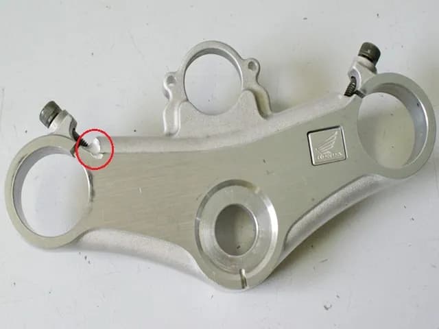 HONDA CBR 1100 XX SC35 GABELBRÜCKE OBEN GABEL