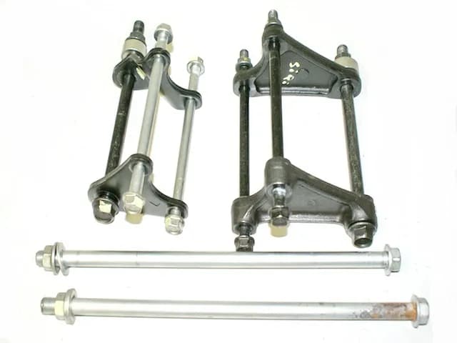 HONDA CBF 600 S ABS PC43 HALTERUNG HALTER MOTOR ACHSE