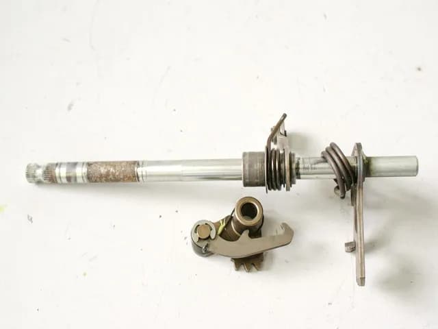 YAMAHA XVS 125 VE01 DRAGSTAR SCHALTWELLE GETRIEBEWELLE