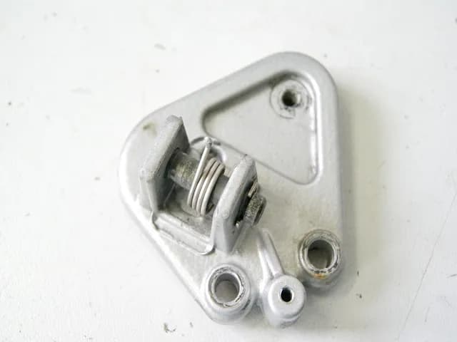 TRIUMPH TIGER 955i 709EN FUßRASTENTRÄGER FAHRER LINKS