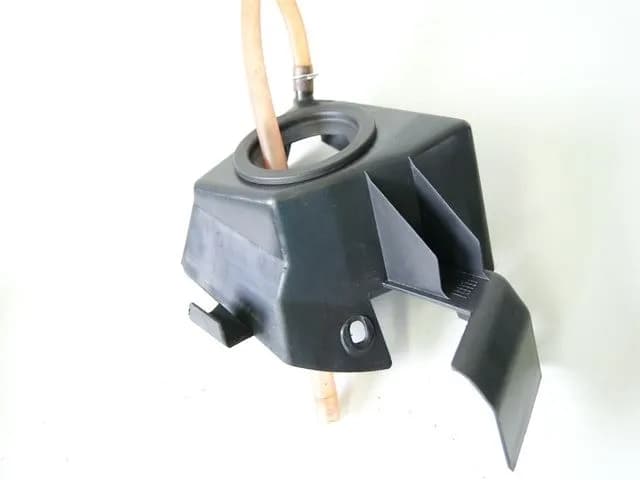 HONDA FES 125 JF12 PANTHEON VERKLEIDUNG ABDECKUNG TANK