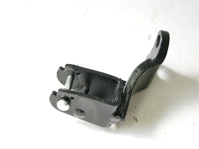 YAMAHA YP 250 R X-MAX i SG16 FUßRASTENTRÄGER SOZIUS RECHTS