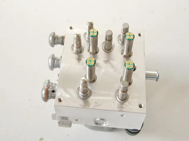 BMW S 1000 RR K46 ABS HYDROAGGREGAT PUMPE STEUERGERÄT