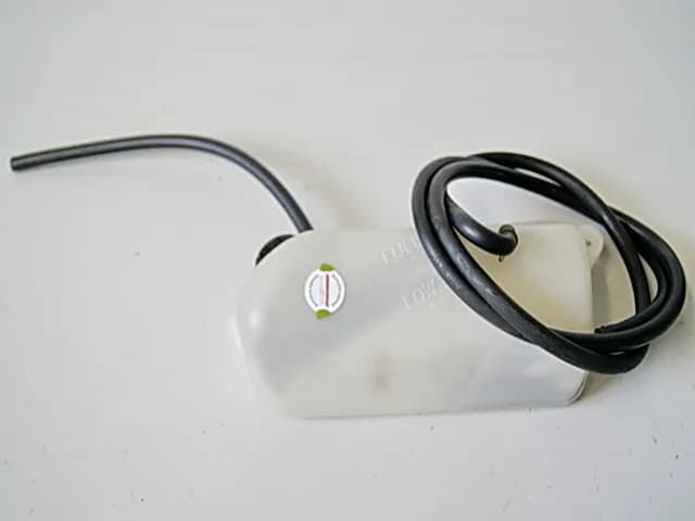 KAWASAKI ZZR 600 D ZX600D KÜHLMITTELBEHÄLTER KÜHLER