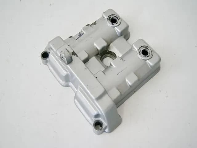 HYOSUNG GT 650 R VENTILDECKEL FRONT ZYLINDERKOPF