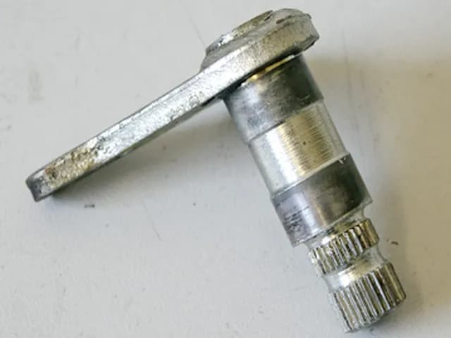 KAWASAKI VN 750 VULCAN BREMSWELLE WELLE BREMSPEDAL AUFNAHME