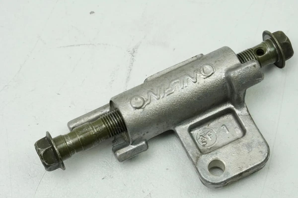 SUZUKI GSX 750 AE INAZUMA Bremsverteiler Bremszylinder Bremsverteilerzylinder