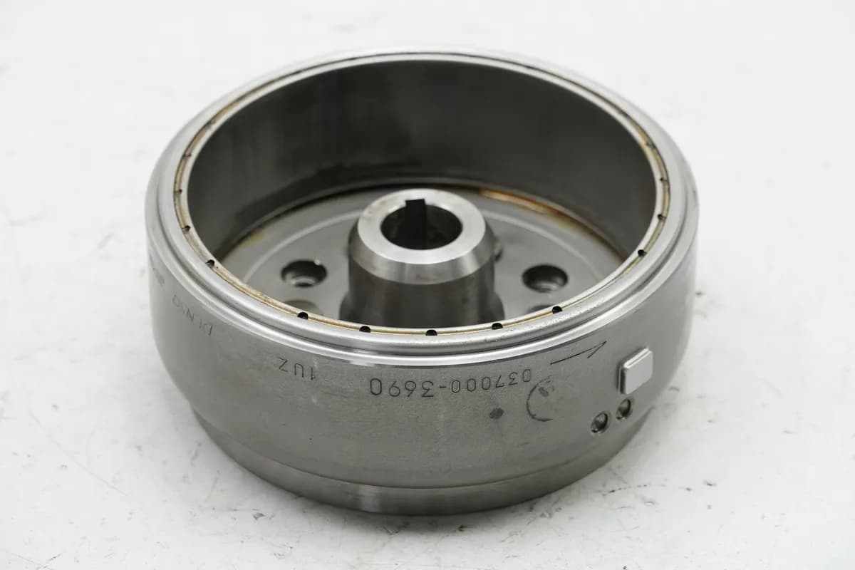 YAMAHA XV 125 VIRAGO 5AJ Lima Rotor Polrad Lichtmaschine