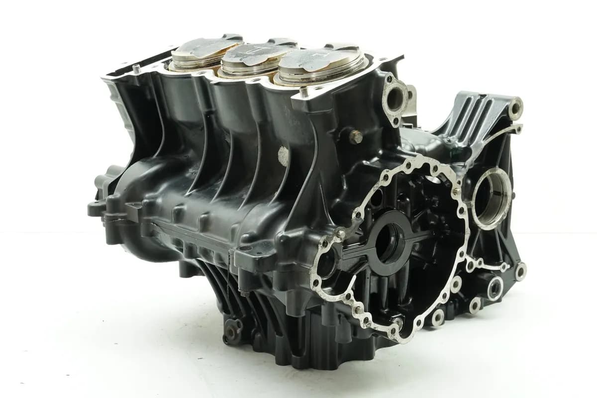 TRIUMPH SPEED TRIPLE 955 i 595 N Motorgehäuse Motorblock Crankcase Kolben