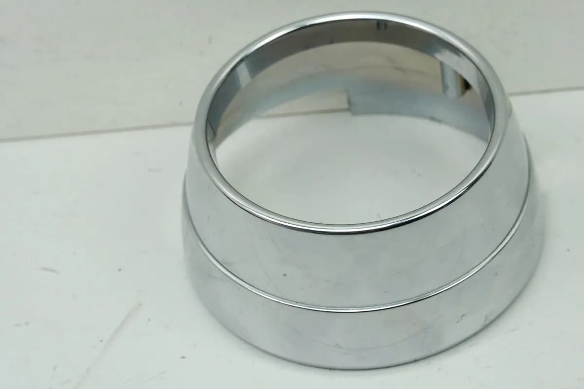 SUZUKI GSX 750 AE INAZUMA Abdeckung Tacho Ring Cover Blende Cockpit Gehäuse