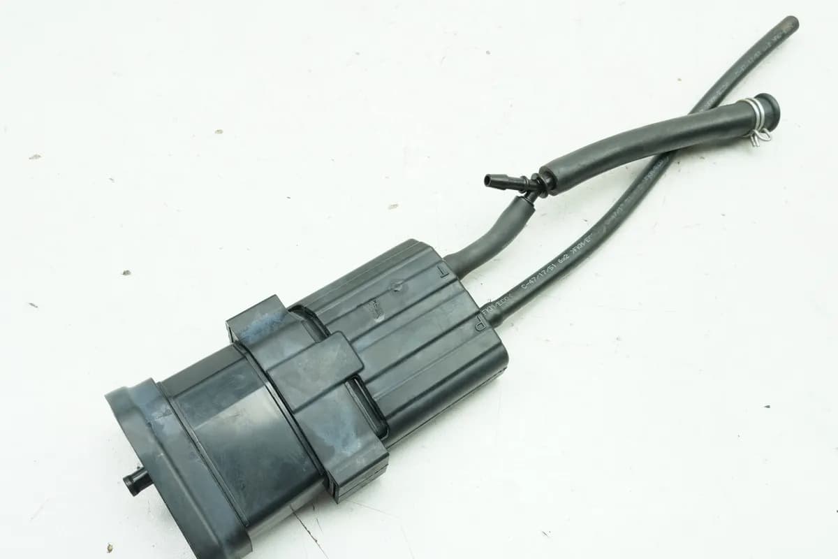 HUSQVARNA Vitpilen HQV 401 Aktivkohlefilter Schlauch ACF (für Motor) NUR 6897km