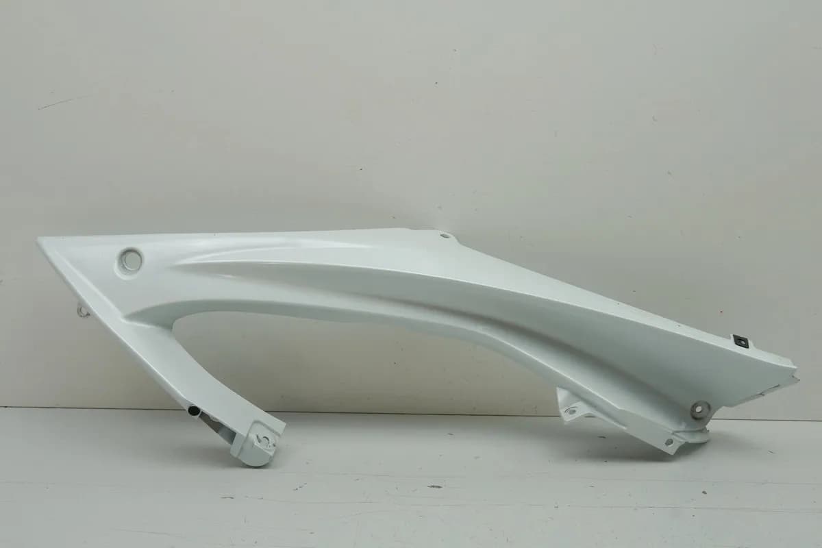 YAMAHA YZF R6 RJ15 Verkleidung oben rechts Seitenteil Abdeckung 13S-2117W-00-P1