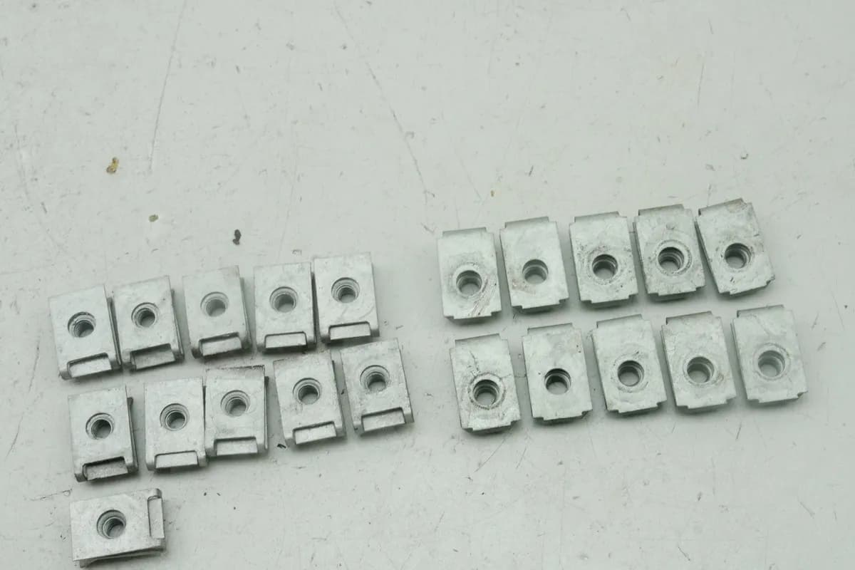 BMW K 1200 LT A K2LT Käfigmutter C Clip Mutter 21 Stück