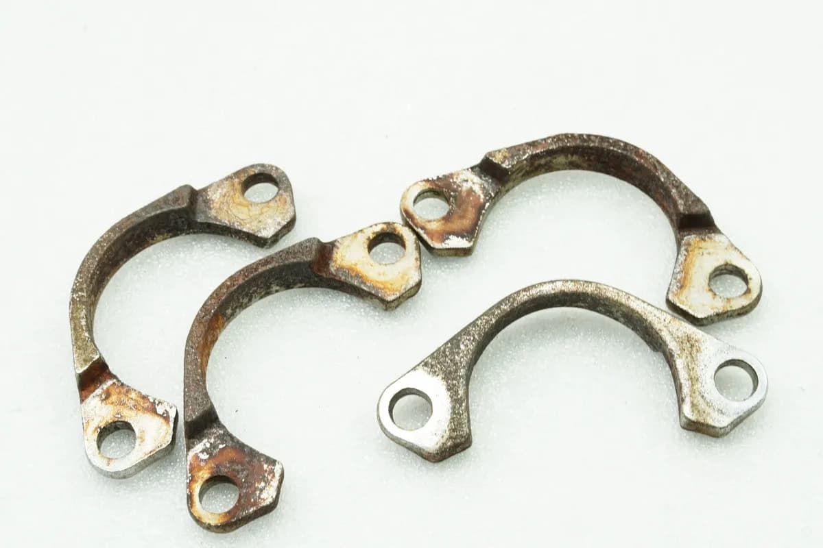 KAWASAKI ZZR 1100 D ZXT10D G Halter Krümmer Schellen Halbmond Flansch