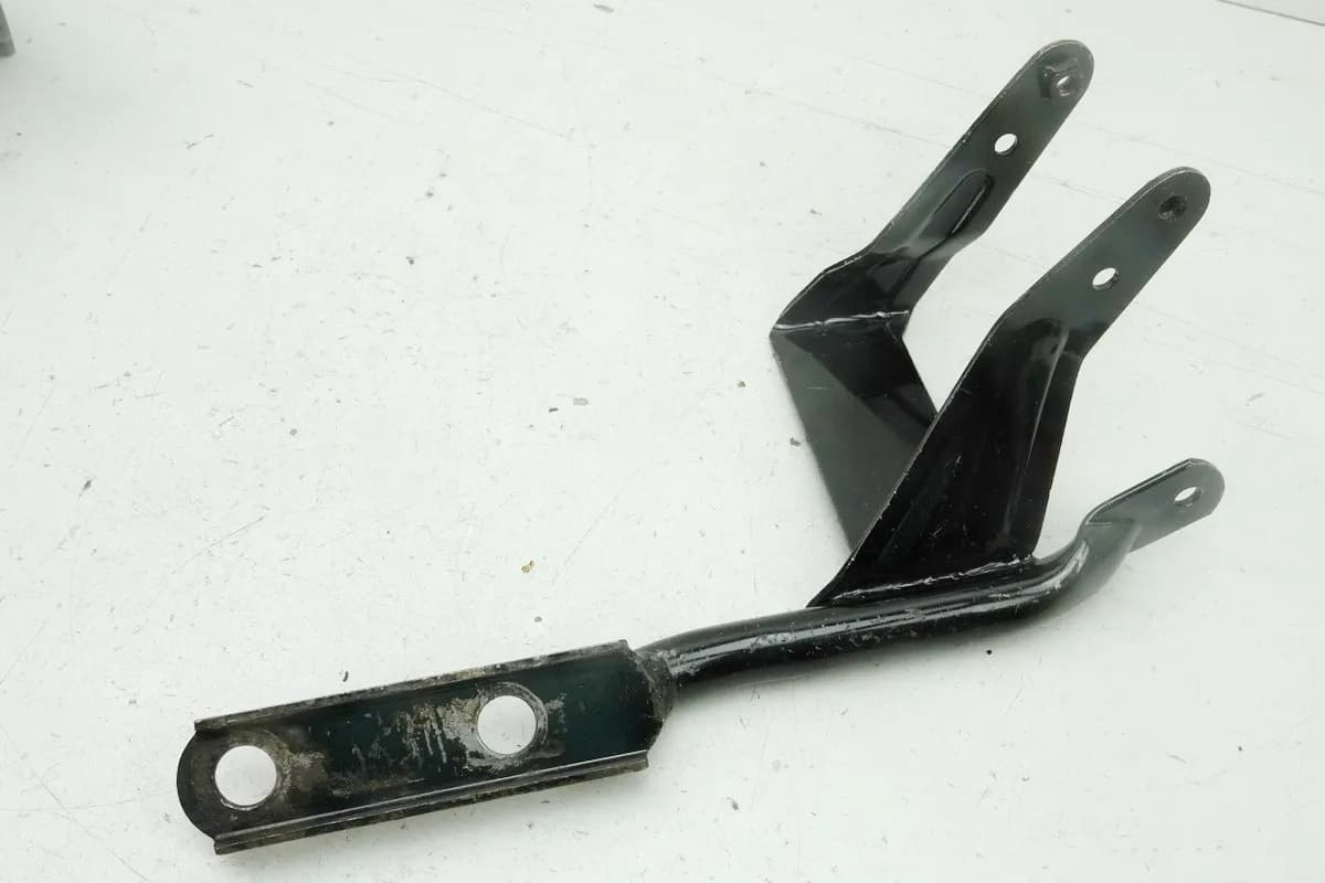 SUZUKI LS 650 NP41 SAVAGE Halterung IV Auspuff Träger Schalldämpfer Hilfsrahmen