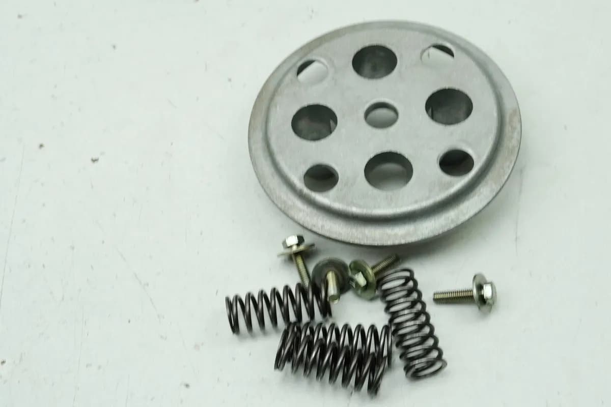 SUZUKI GSX 750 AE INAZUMA Druckplatte Kupplungskorb Nabe Kupplung (für Motor)